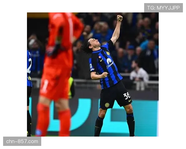 国际米兰1-0力克那不勒斯,将领先优势扩大至15分 国际米兰1-0力克那不勒斯,将领先优势扩大至15分