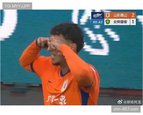 山东泰山2-1绝杀上海海港,克雷桑第89分钟任意球制胜 山东泰山2-1绝杀上海海港,克雷桑第89分钟任意球制胜